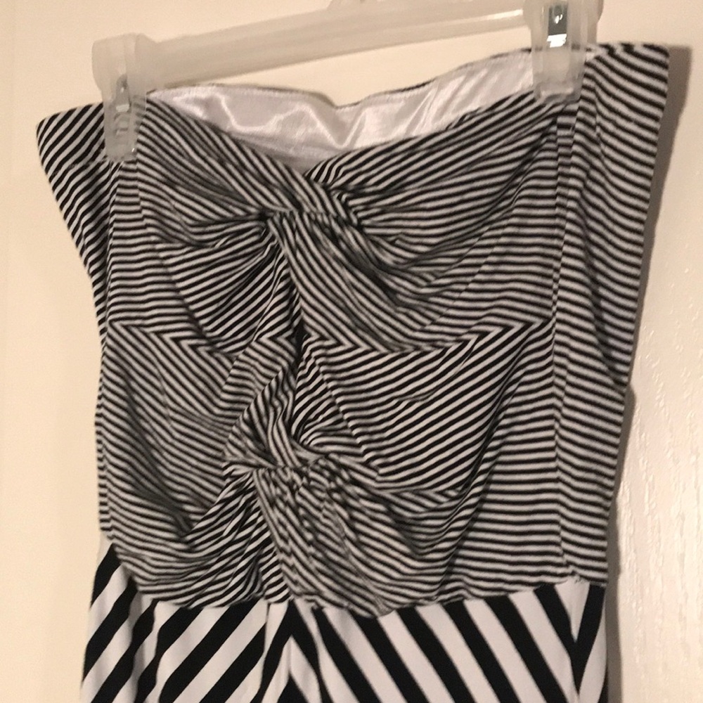 Striped Maxi - Picture 2 of 3